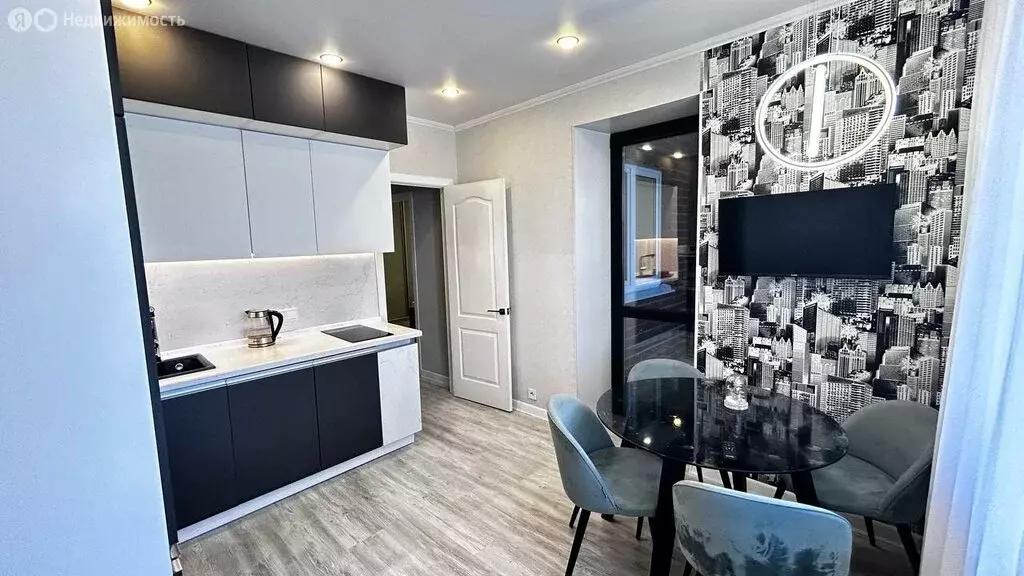 1-комнатная квартира: Тобольск, микрорайон 3Б, 21 (35 м) - Фото 1