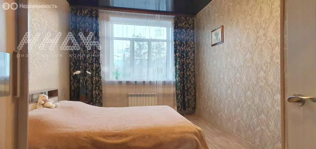 3-комнатная квартира: Нижний Новгород, шоссе Жиркомбината, 10 (67.8 м) - Фото 0