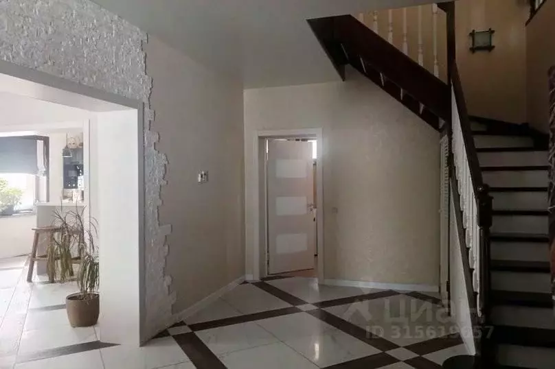 Дом в Сахалинская область, Южно-Сахалинск Еланский проезд, 28 (400 м) - Фото 2