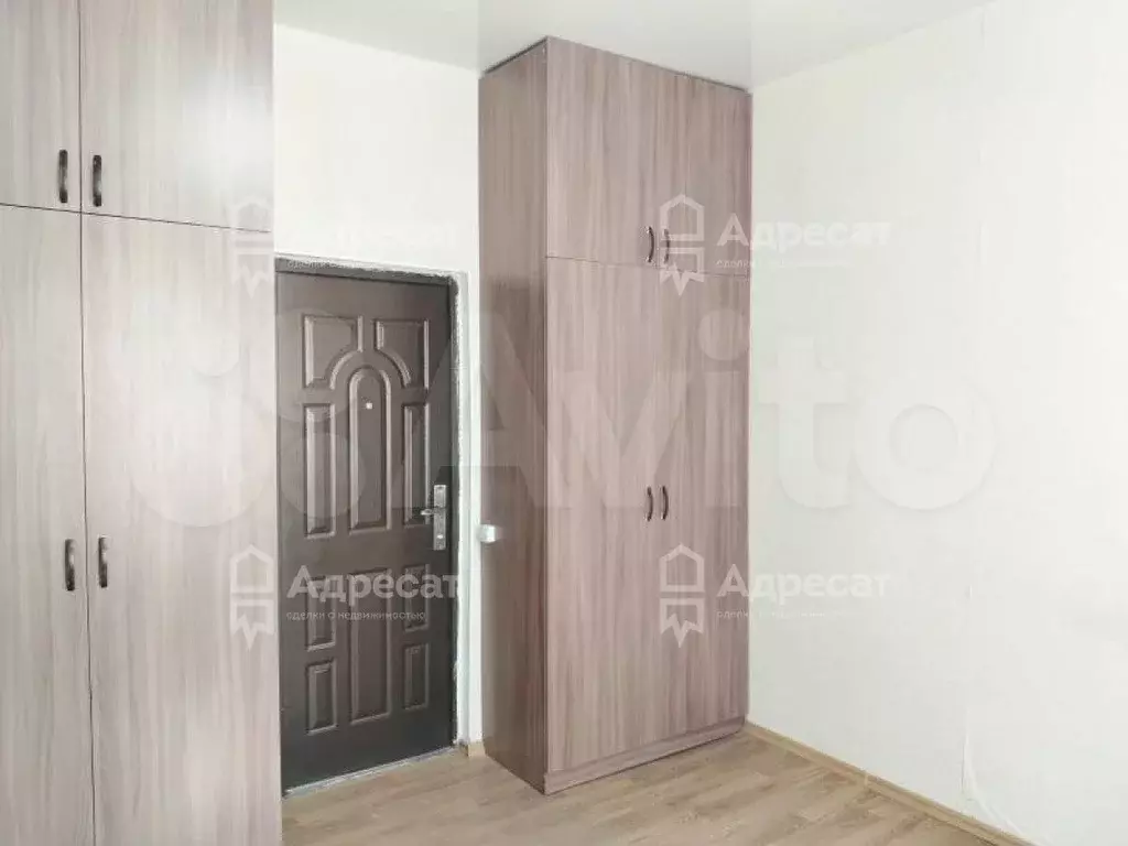 Комната 10,4 м в 1-к., 1/3 эт. - Фото 0