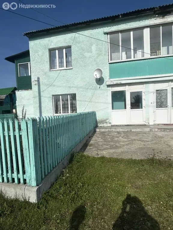 4-комнатная квартира: Махнёво, улица Победы, 117 (100 м) - Фото 0