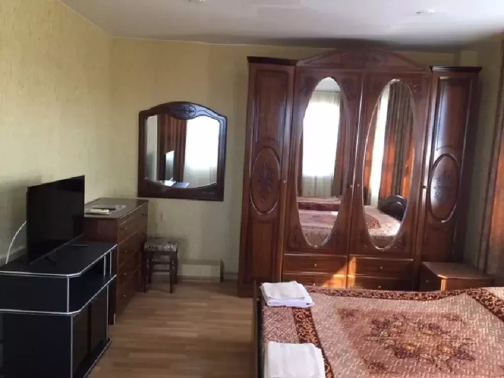 Комната Краснодарский край, Сочи Адлер жилрайон, ул. Медовая, 24 - Фото 1