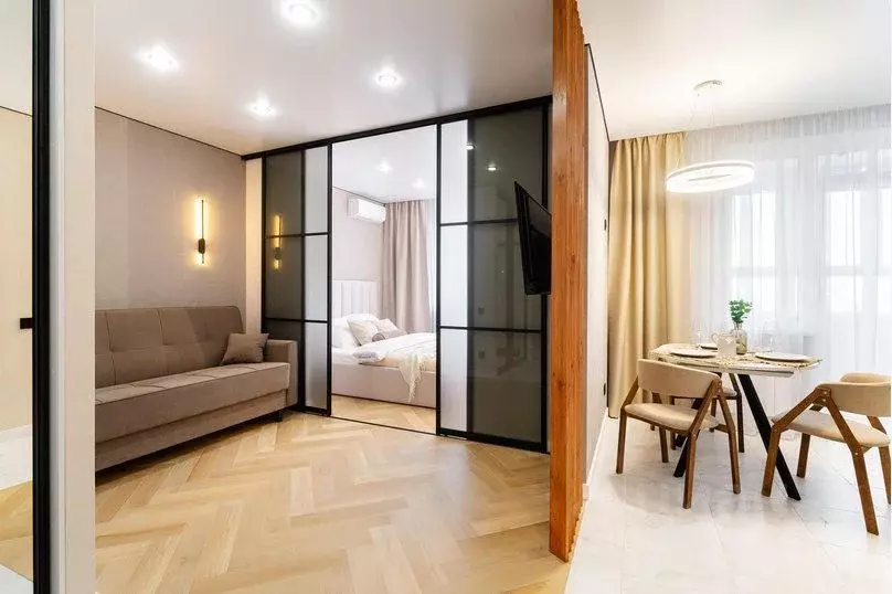 1-к кв. Омская область, Омск ул. 70 лет Октября, 3/6 (43.0 м) - Фото 2