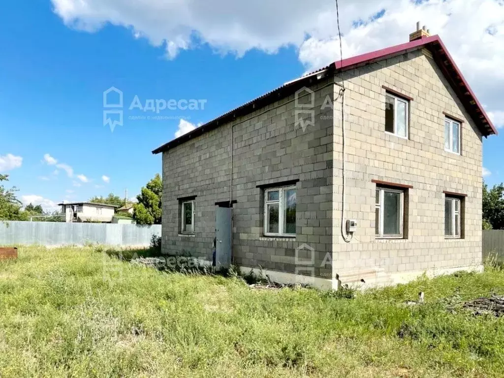 Дом в Волгоградская область, Волгоград Дзержинец СНТ, Степной массив, ... - Фото 1
