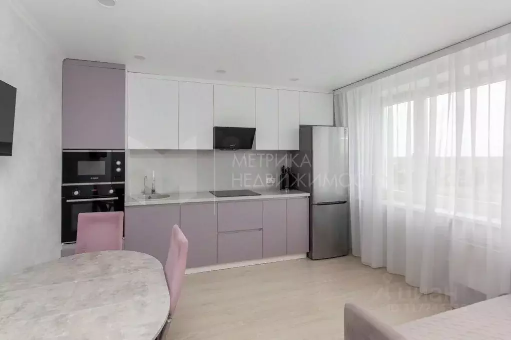 1-к кв. Тюменская область, Тюмень ул. Павла Шарова, 7 (39.7 м) - Фото 0