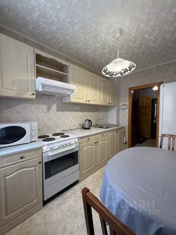 2-к кв. Тюменская область, Тюмень проезд Стахановцев, 2 (55.0 м) - Фото 0