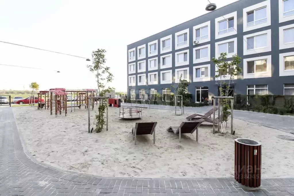 2-к кв. Тюменская область, Тюмень ул. Стройотрядовская, 16 (60.6 м) - Фото 1