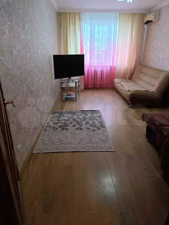 1-к. квартира, 40 м, 2/10 эт. - Фото 0