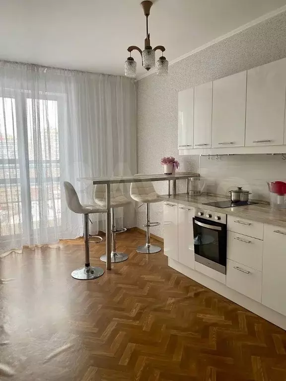 1-к. квартира, 42 м, 4/18 эт. - Фото 0