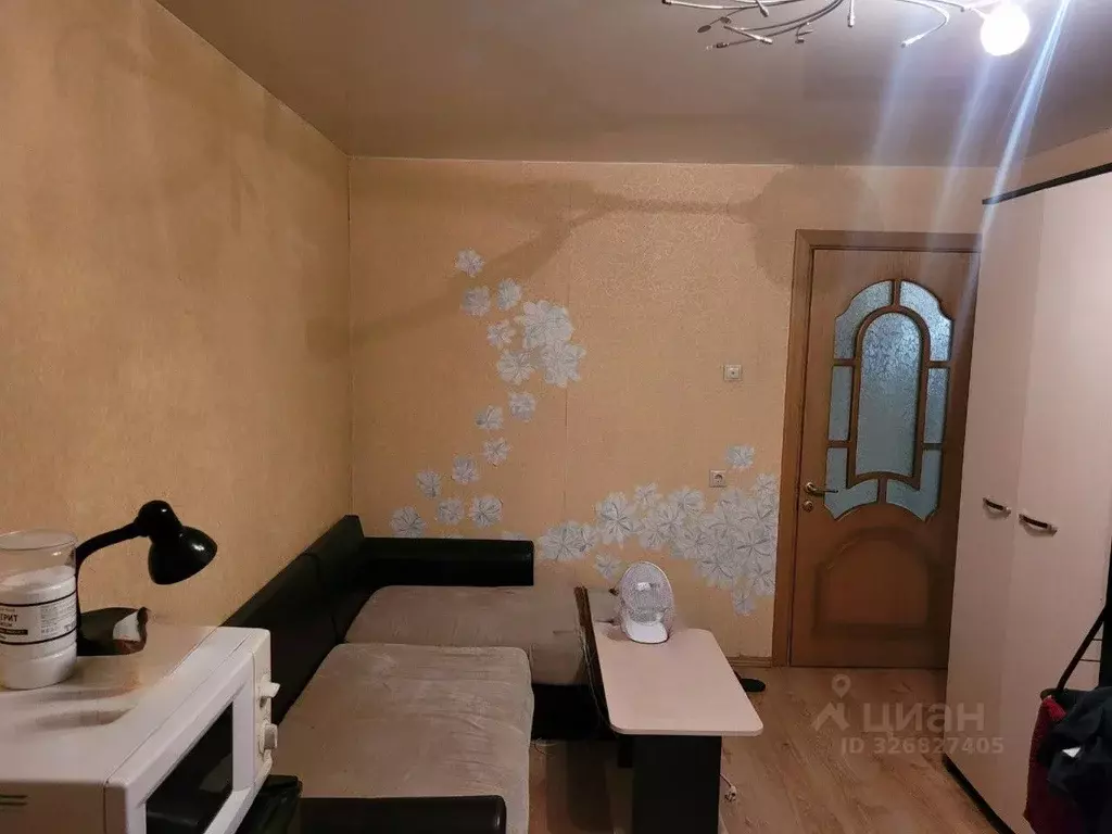 Комната Свердловская область, Екатеринбург ул. Уральская, 10 (13.0 м) - Фото 2