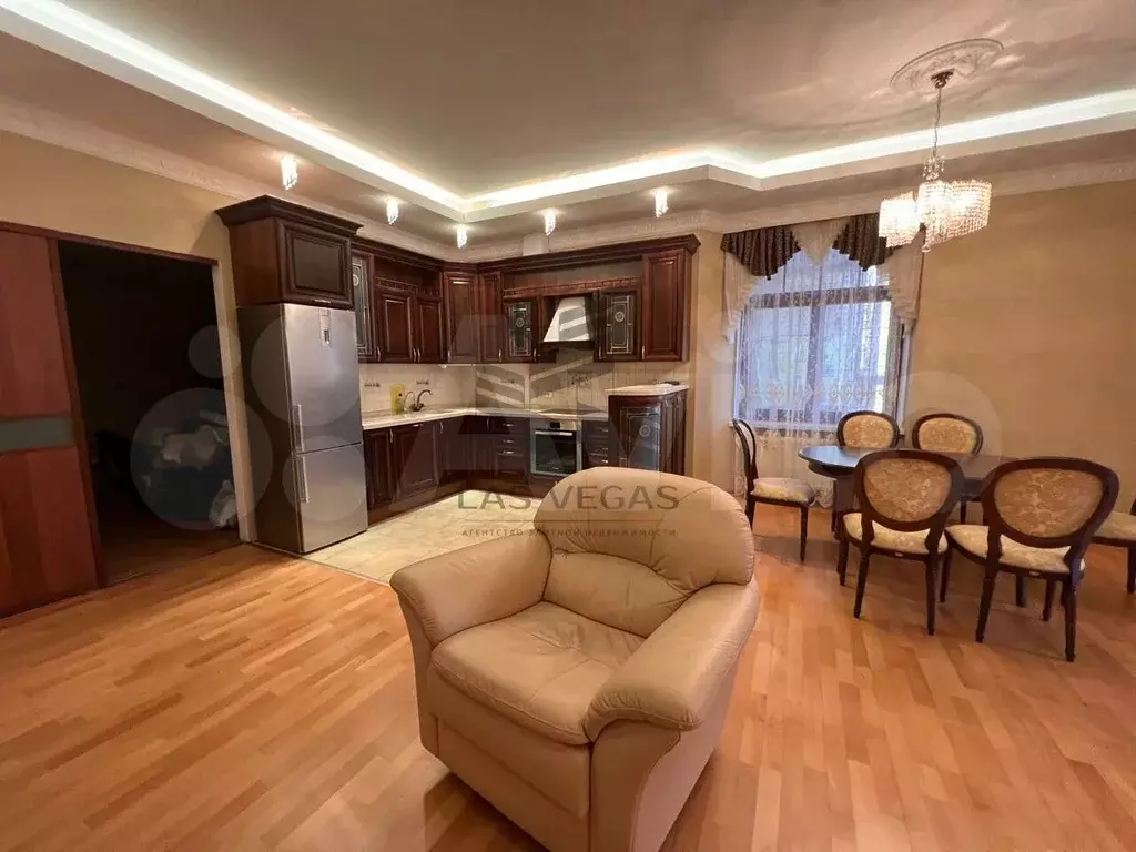3-к. квартира, 108 м, 6/7 эт. - Фото 0
