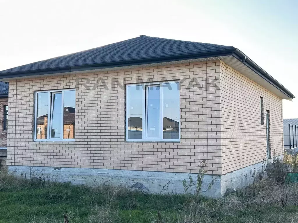 Дом в Адыгея, Майкоп городской округ, пос. Северный ул. Офицерская, 41 ... - Фото 1