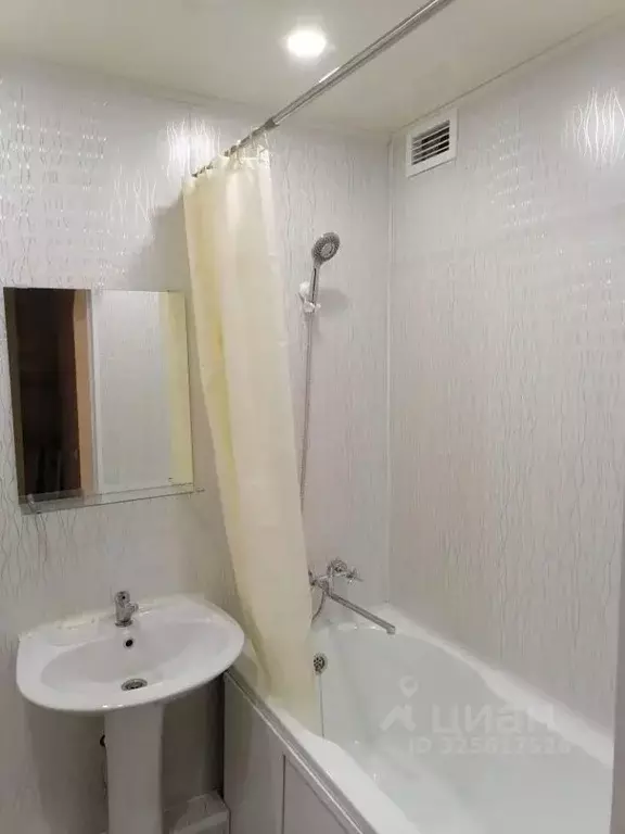 1-к кв. Свердловская область, Екатеринбург ул. Таватуйская, 25к2 (35.1 ... - Фото 2