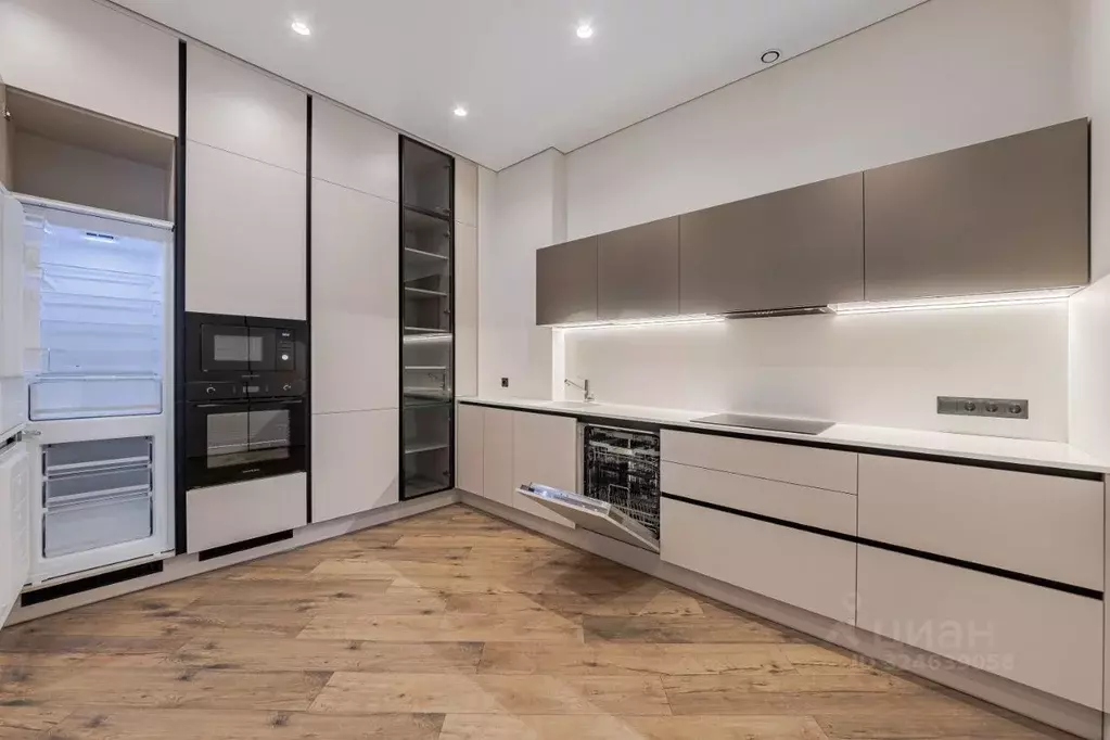 3-к кв. Московская область, Химки ул. Кудрявцева, 16 (87.0 м) - Фото 2