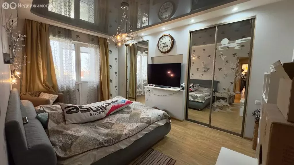 3-комнатная квартира: Волгоград, улица Зевина, 1Б (101.9 м) - Фото 1