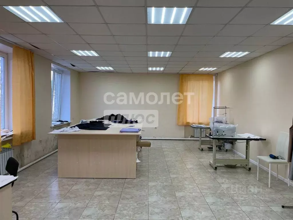 Офис в Челябинская область, Чебаркуль ул. Суворова, 20 (30 м) - Фото 1