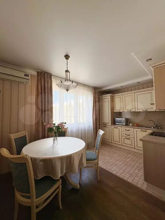 2-к. квартира, 65 м, 8/10 эт. - Фото 0