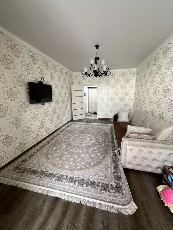 1-к. квартира, 49 м, 2/4 эт. - Фото 1
