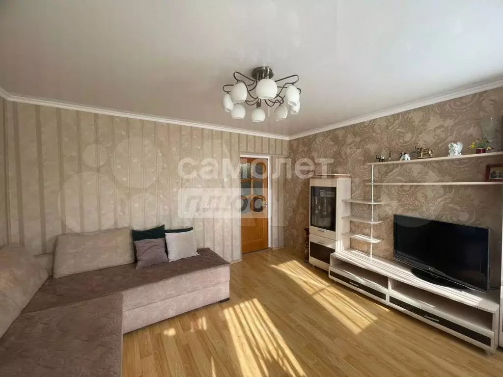 3-к. квартира, 72,6 м, 1/2 эт. - Фото 0