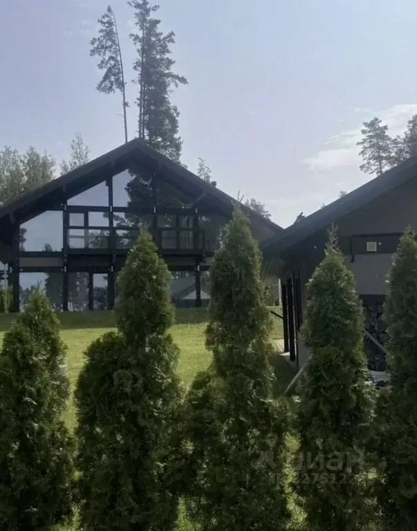 Дом в Ленинградская область, Выборгский район, Рощинское городское ... - Фото 1