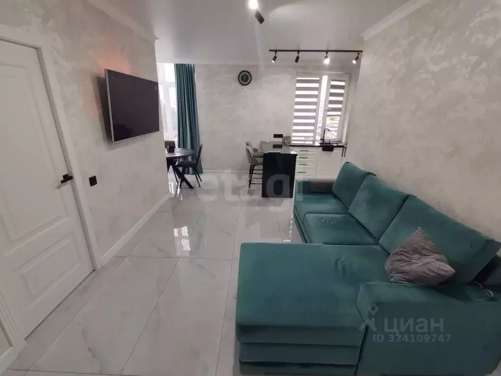 2-к кв. Северная Осетия, Владикавказ ул. Астана Кесаева, 44Вк2 (80.0 ... - Фото 0