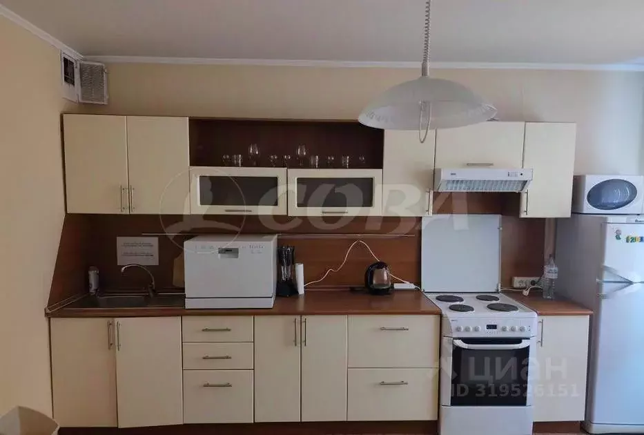 3-к кв. Тюменская область, Тюмень ул. Сакко, 30 (93.0 м) - Фото 0