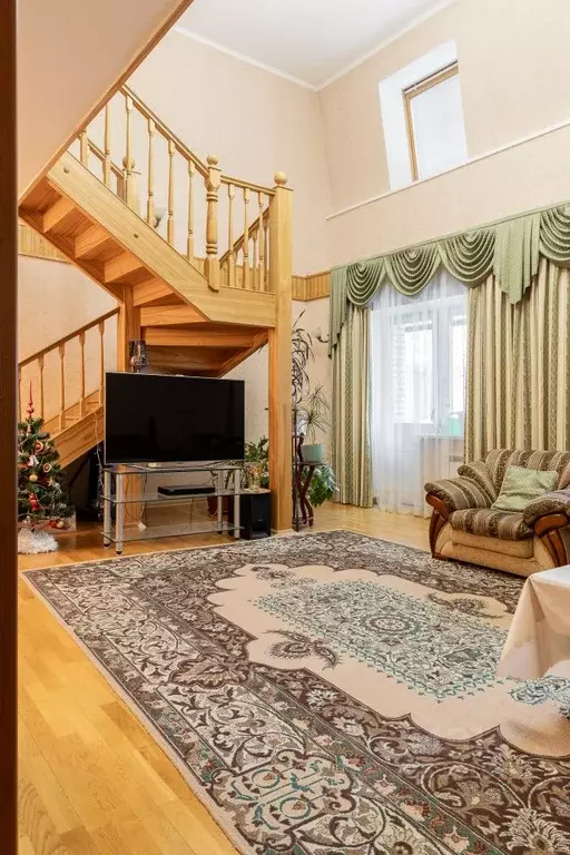 6-к кв. Москва Пулковская ул., 4К3 (247.5 м) - Фото 1