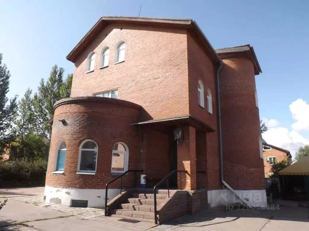 Дом в Омская область, Омск ул. Кондратюка, 77 (420 м) - Фото 1