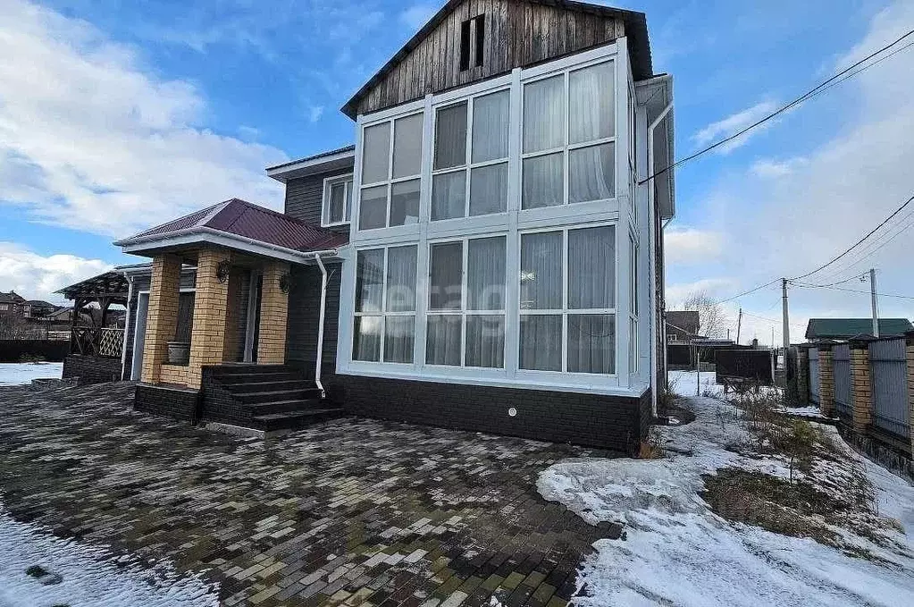 Дом в Амурская область, Благовещенский район, с. Чигири пер. ... - Фото 1