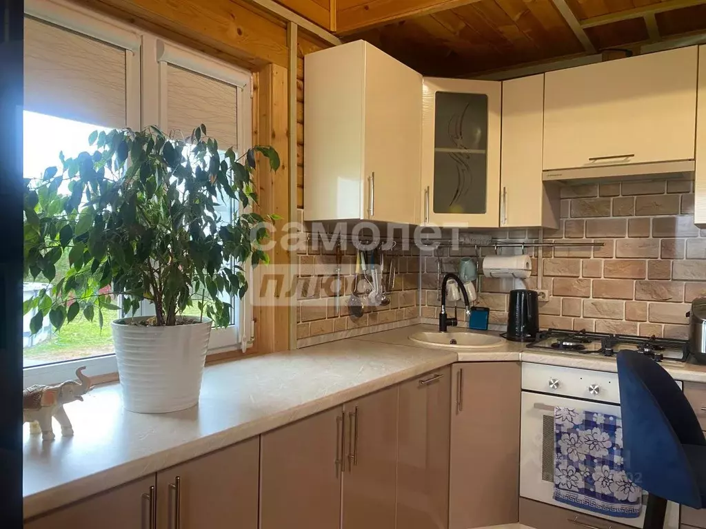 Дом в Калужская область, Малоярославецкий муниципальный округ, ... - Фото 2