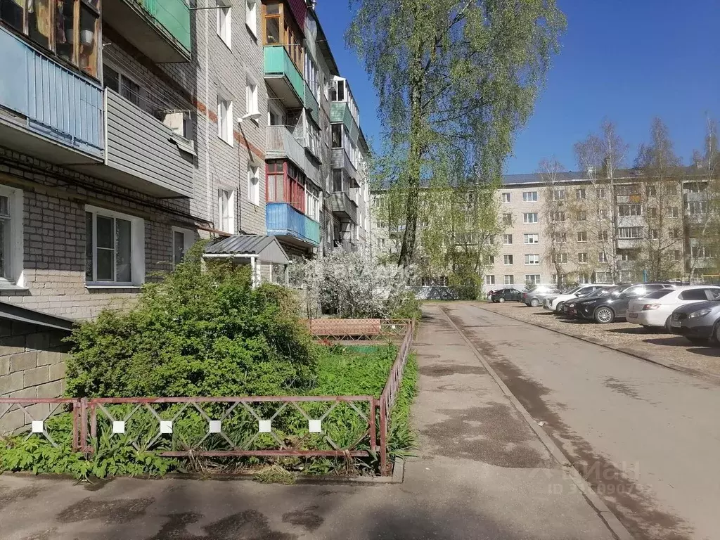 3-к кв. Владимирская область, Ковров ул. Космонавтов, 2/2 (50.5 м) - Фото 0