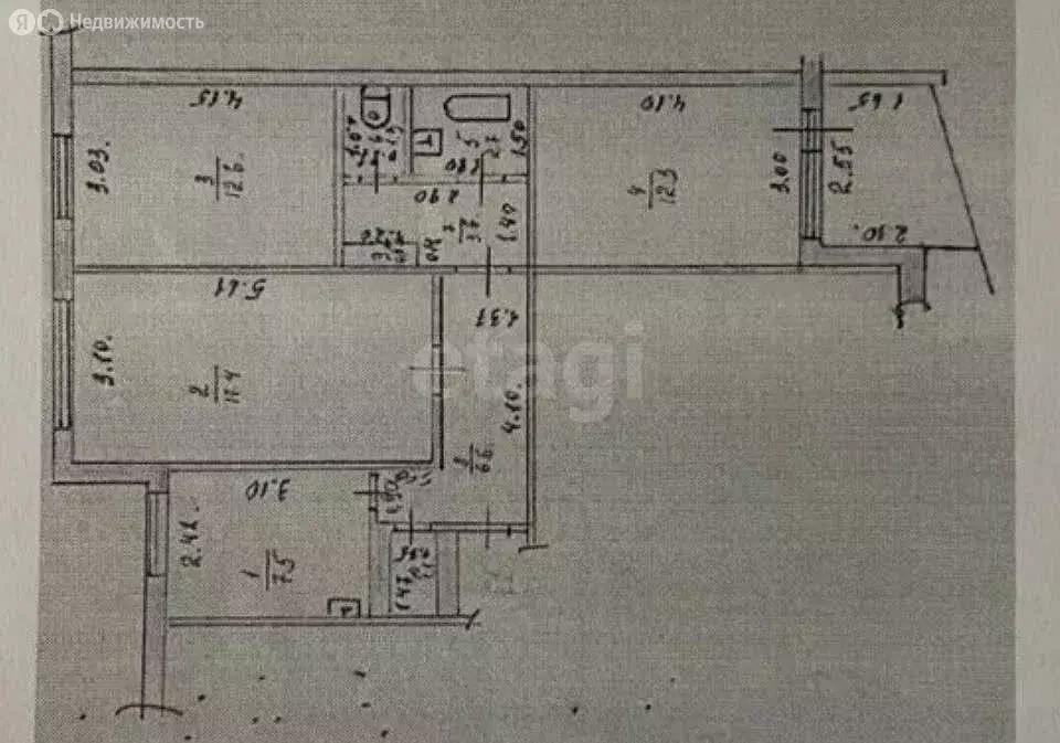 3-комнатная квартира: Барнаул, микрорайон Докучаево, улица Шукшина, 8 ... - Фото 1