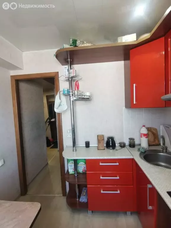 3-комнатная квартира: Бийск, улица Александра Радищева, 10 (55.2 м) - Фото 0