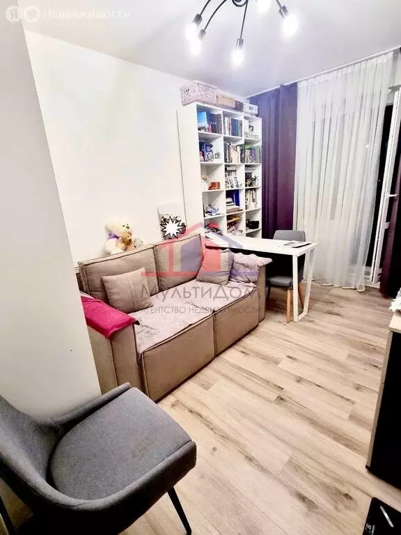 3-комнатная квартира: Старый Оскол, микрорайон Северный, 32 (63 м) - Фото 1