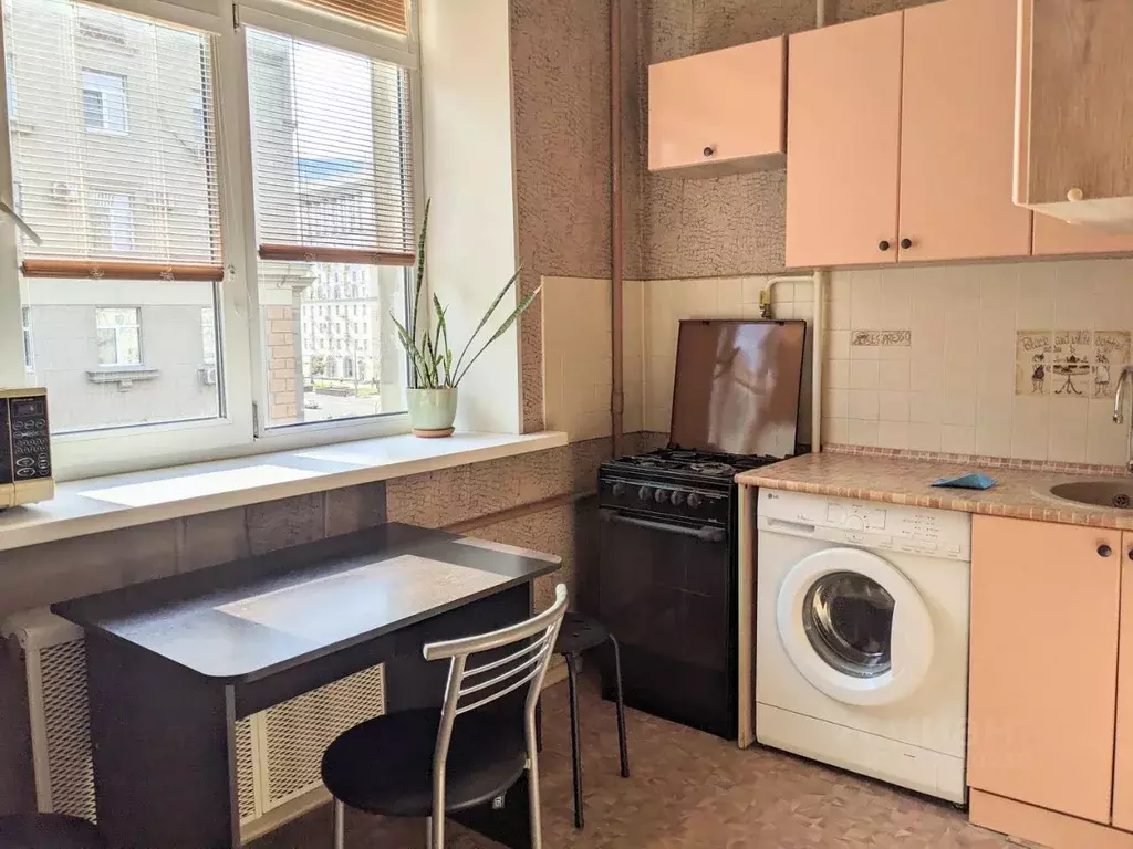 1-к кв. Москва Кутузовский просп., 33 (30.0 м) - Фото 1