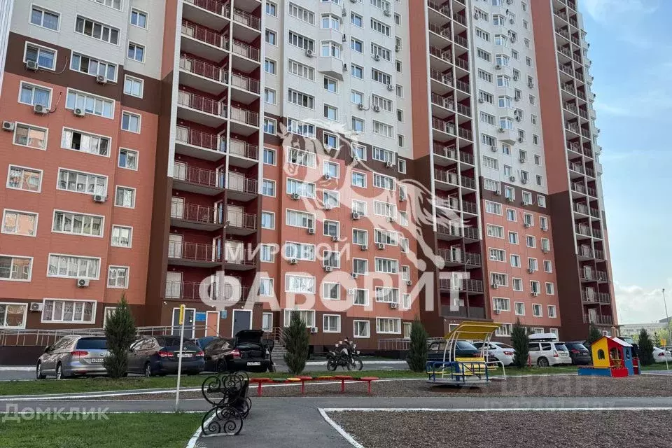 2-к кв. Оренбургская область, Оренбург ул. Фронтовиков, 10/4 (62.34 м) - Фото 1