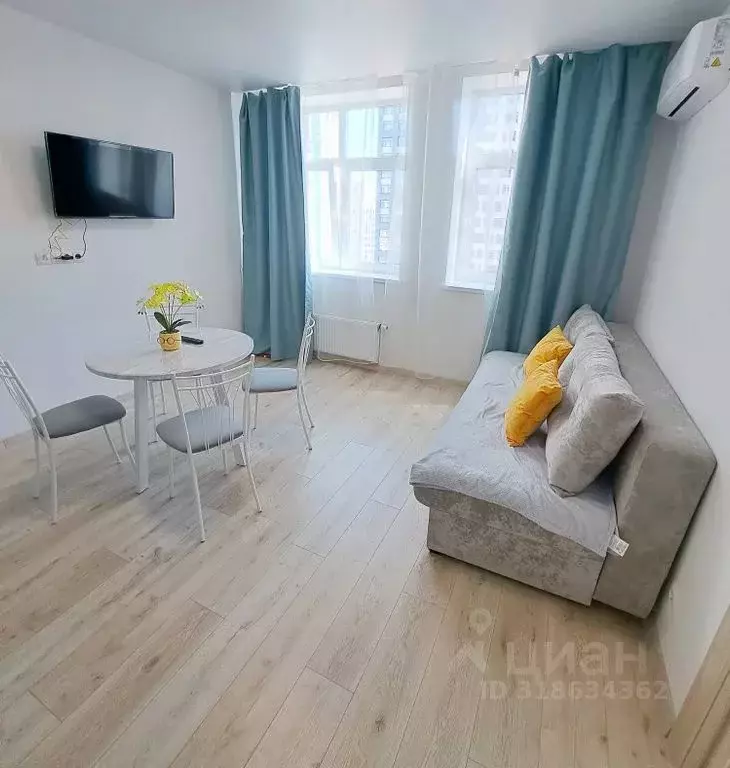 2-к кв. Тюменская область, Тюмень ул. Тимофея Чаркова, 87 (45.0 м) - Фото 0