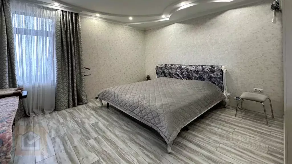 2-к кв. Севастополь ул. 6-я Бастионная, 42 (90.5 м) - Фото 0