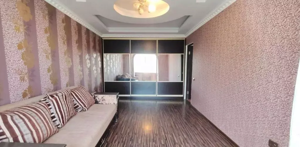 2-к кв. Крым, Симферополь ул. Героев Сталинграда, 23 (50.0 м) - Фото 1