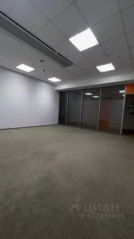 Помещение свободного назначения в Татарстан, Набережные Челны ул. ... - Фото 1