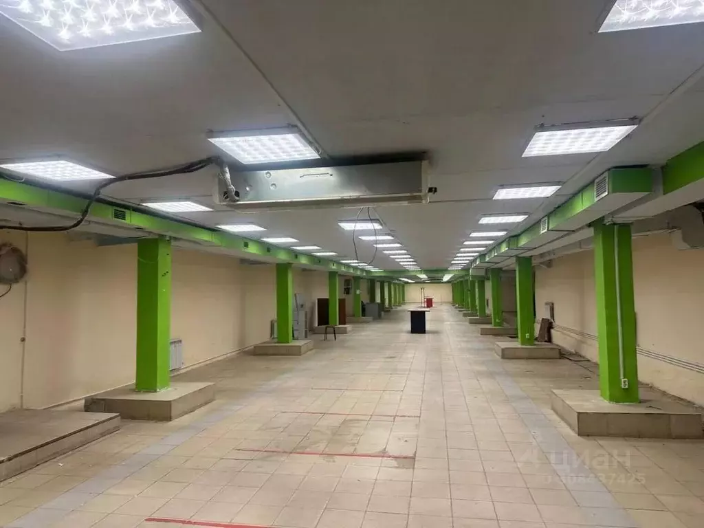 Помещение свободного назначения в Татарстан, Набережные Челны просп. ... - Фото 1