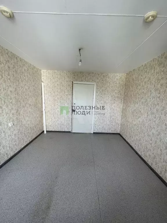 Комната 13 м в 9-к., 7/9 эт. - Фото 1