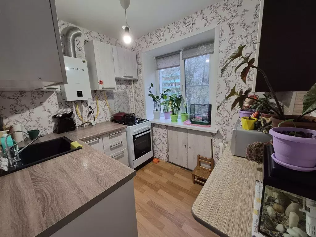 3-к кв. Новгородская область, Великий Новгород Волховский мкр, ул. ... - Фото 2