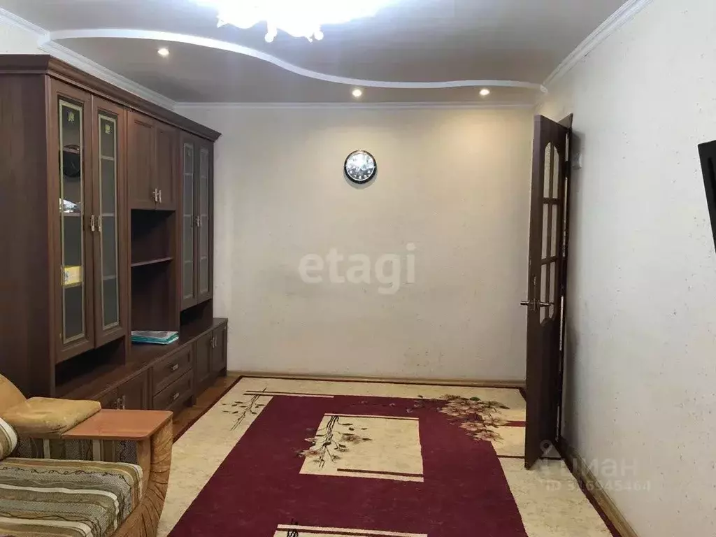 3-к кв. Карачаево-Черкесия, Черкесск просп. Ленина, 62 (61.2 м) - Фото 0
