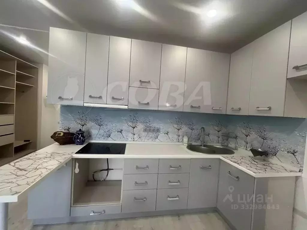 Студия Тюменская область, Тюмень ул. Павла Никольского, 12 (29.9 м) - Фото 1