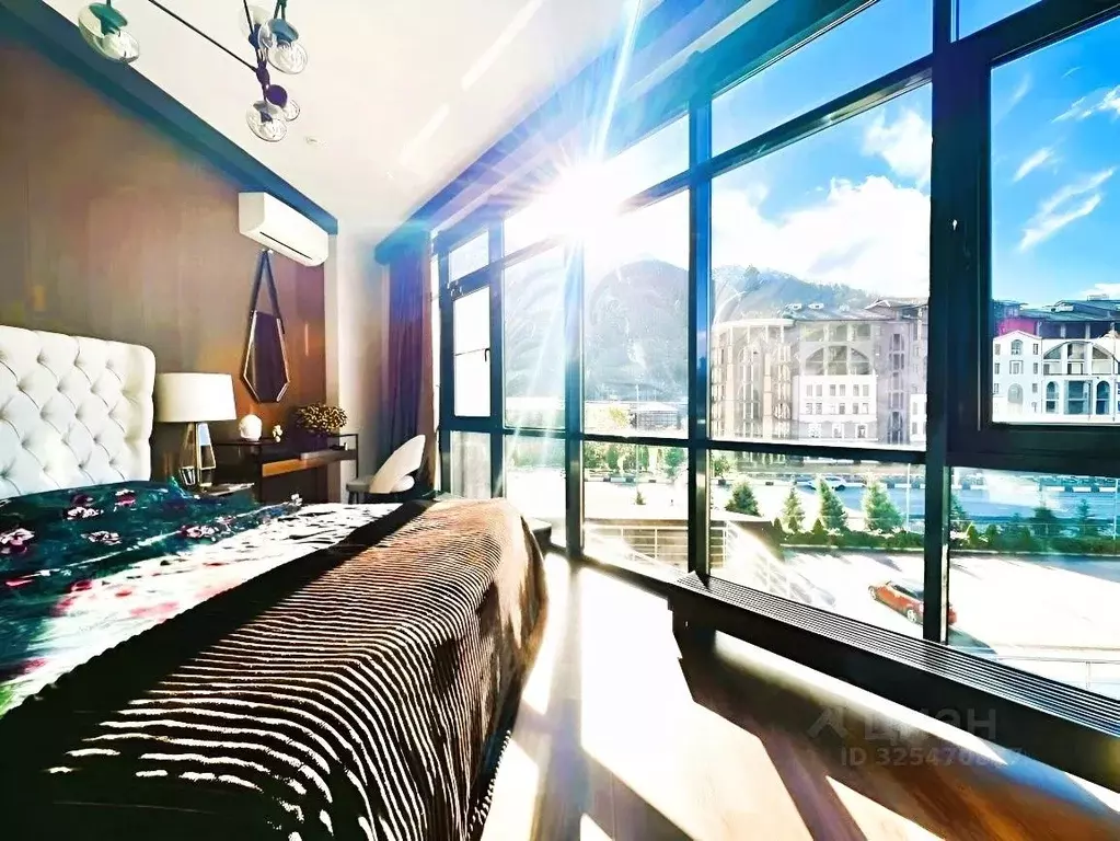 1-к кв. Краснодарский край, Сочи Красная Поляна пгт, ул. Дворцовая, 10 ... - Фото 1