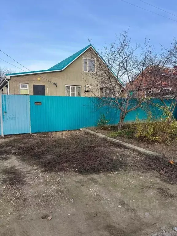 Дом в Краснодарский край, Динская ст-ца ул. Крестьянская, 1 (100 м) - Фото 1
