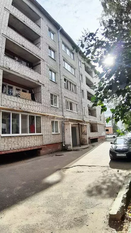Комната 11,7 м в 4-к., 1/5 эт. - Фото 0