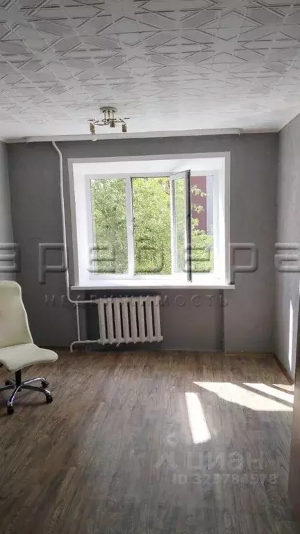 Комната Красноярский край, Красноярск ул. Демьяна Бедного, 22 - Фото 1