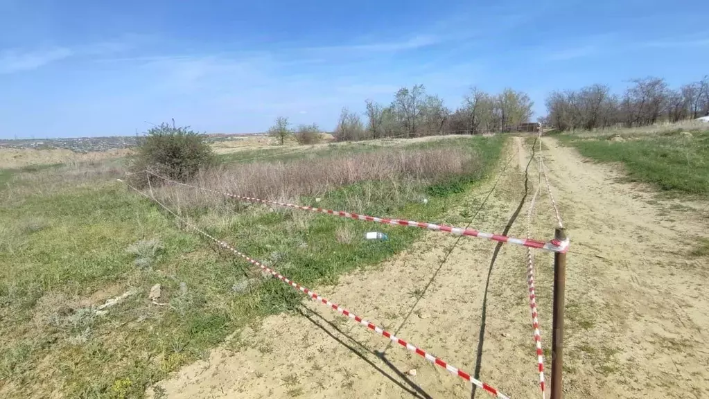 Участок в Волгоградская область, Волгоград Солнечный мкр, ул. ... - Фото 1